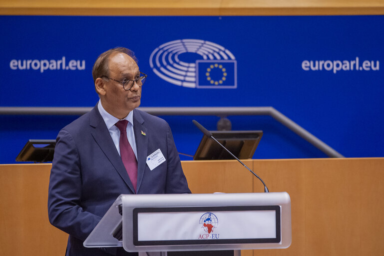 STATEMENT BY  HON MAHEN KUMAR SEERUTTUN  (MAURITIUS)  PRESIDENT OF THE OACPS COUNCIL OF MINISTERS  at the  43RD SESSION OF THE ACP-EU JOINT PARLIAMENTARY ASSEMBLY